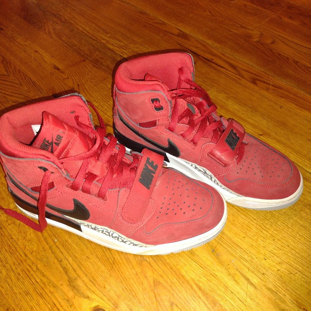 Air Jordan 312 Legacy Toro